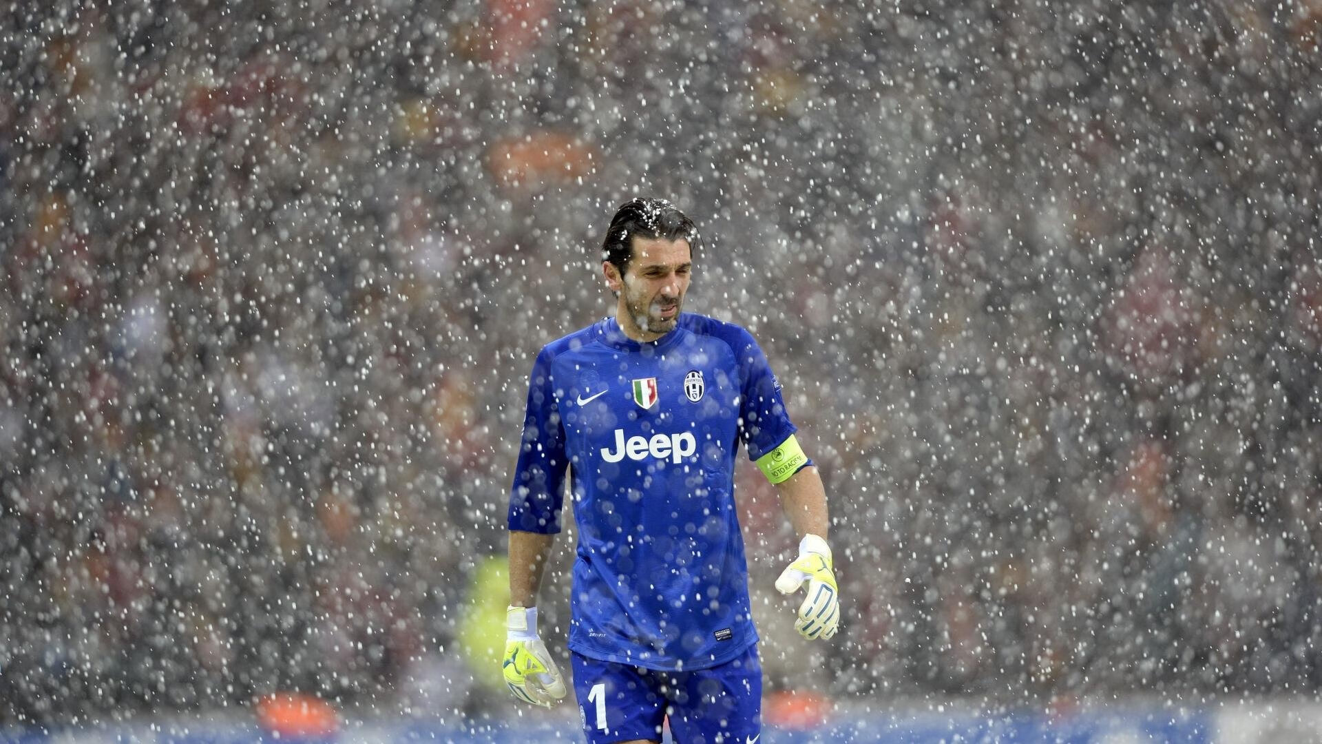 国际足球明星助阵中国公益足球活动,国家足球队赞助商