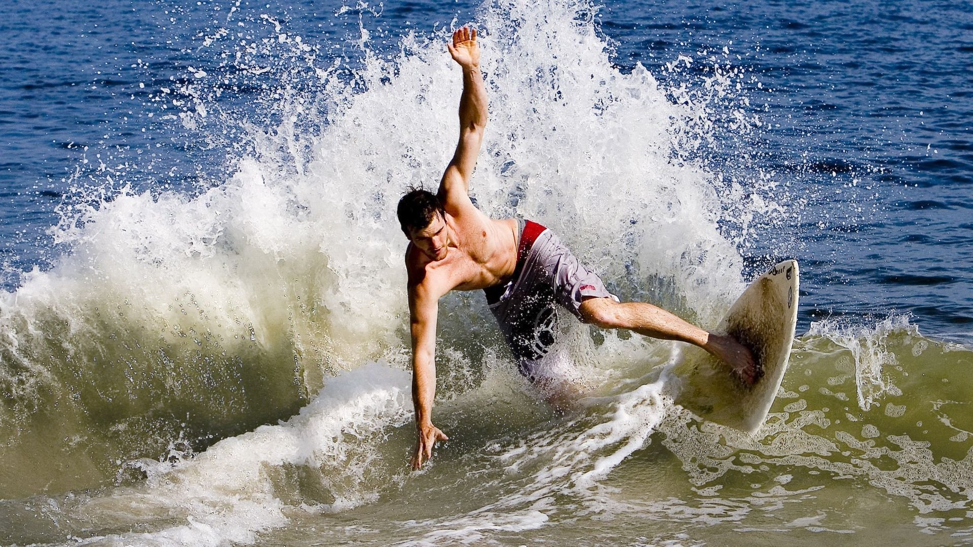 世界田径大奖赛中国站落幕，谢震业再创佳绩，田径世界冠军是谁