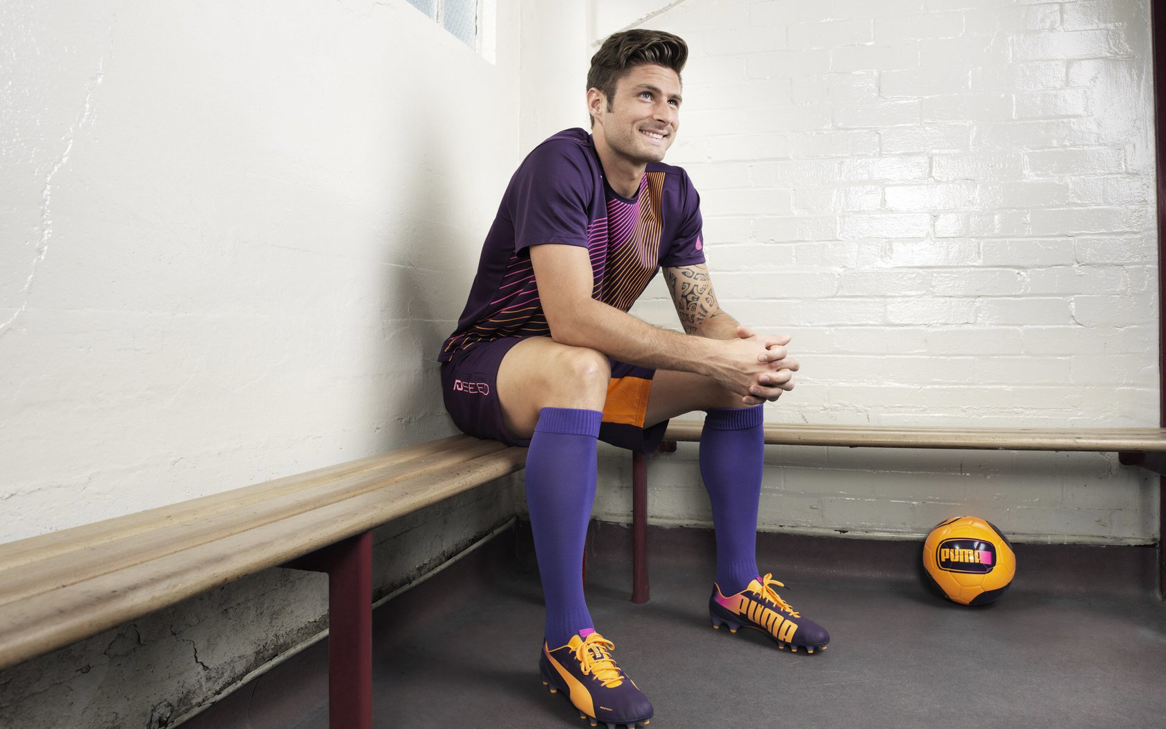 足球赛场上的激情对决，谁将脱颖而出？，足球激动